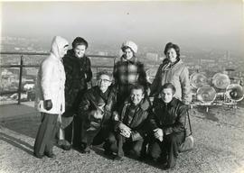 Józef Piotrowski ze znajomymi na wzgórzu Gellerta
