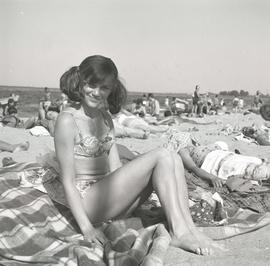 Teresa Nowak na plaży