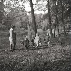 Dzieci w Parku Szczytnickim