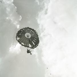 Skok spadochronowy