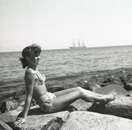 Teresa Nowak nad Morzem Bałtyckim