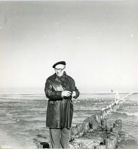 Józef Piotrowski na plaży