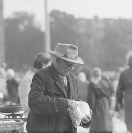 uliczny sprzedawca warzyw