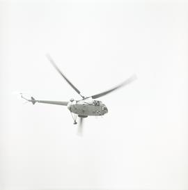 Helikopter Mi-2 nad Stadionem Olimpijskim