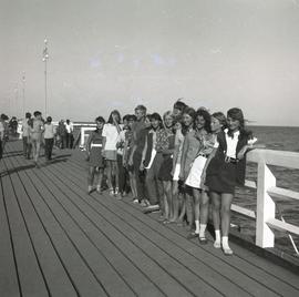 Grupa kobiet na sopockim molo