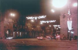 Ulice Piłsudskiego i Świdnicka nocą