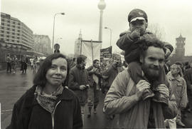Berlin Wschodni – wielka manifestacja na Alexanderplatz