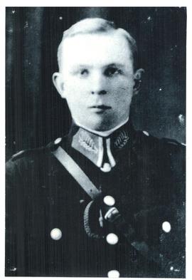 Portret Feliksa Gaika w mundurze policyjnym