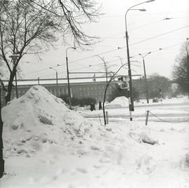 Gmach Dolnośląskiego Urzędu Wojewódzkiego zimową porą