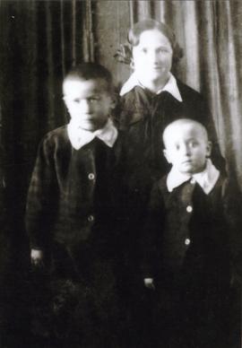 Tadeusz, Maria i Czesław Szostakowie