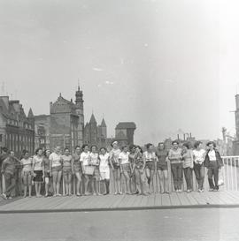 Turyści na Zielonym Moście w Gdańsku