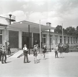 Szkoła Podstawowa nr 64 im. Władysława Broniewskiego we Wrocławiu