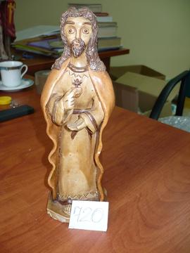 Figurka Chrystusa z sercem gorejącym
