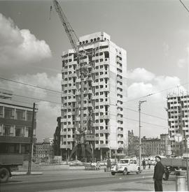 Budowa budynków mieszkaniowych na pl. Grunwaldzkim we Wrocławiu - tzw. wrocławski Manhattan