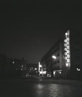 Ulica dworcowa nocą