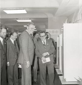 Goście na otwarciu wystawy sprzętu - jubileusz 25-lecia Polaru