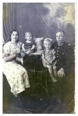 Feliks Gaik wraz z rodziną