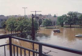 Plac Orląt Lwowskich podczas powodzi