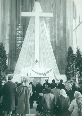 Nawiedzenie relikwii Drzewa Krzyża Św. w kościele św. Wojciecha