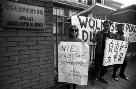 Protest pod ambasadą Chin w Warszawie
