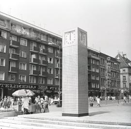 Zegar na ulicy Świdnickiej we Wrocławiu