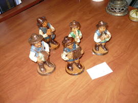 Zespół 5 figurek ceramicznych Muzykanci